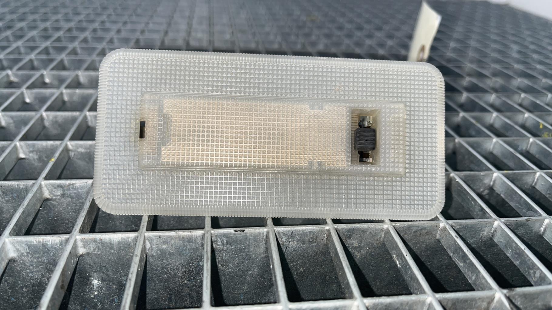 Eclairage de plafonnier FORD KA 1 PHASE 1 Essence - 1