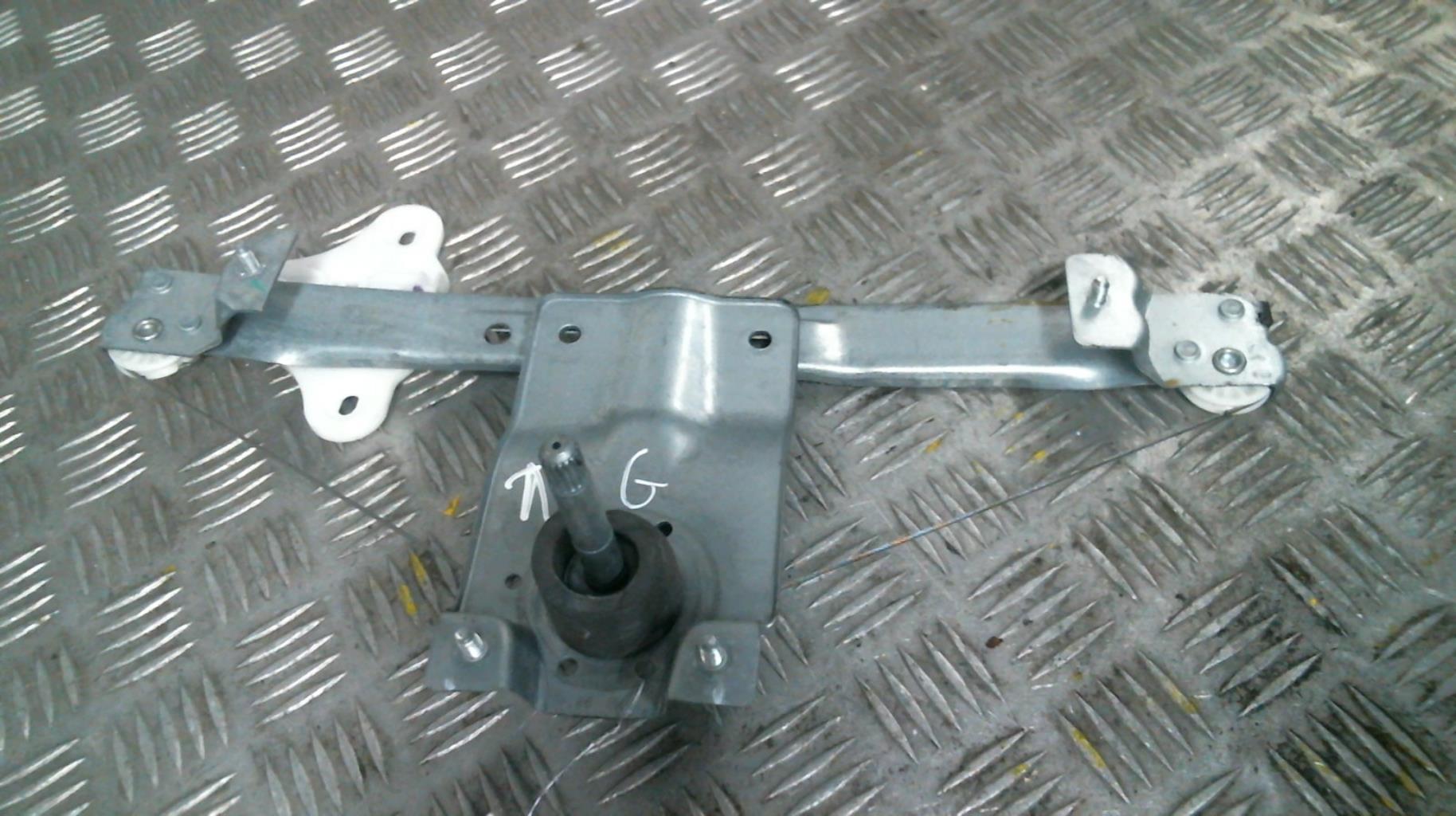Alzacristalli manuale posteriore sinistro RENAULT CLIO 4 PHASE 2 Diésel - 1