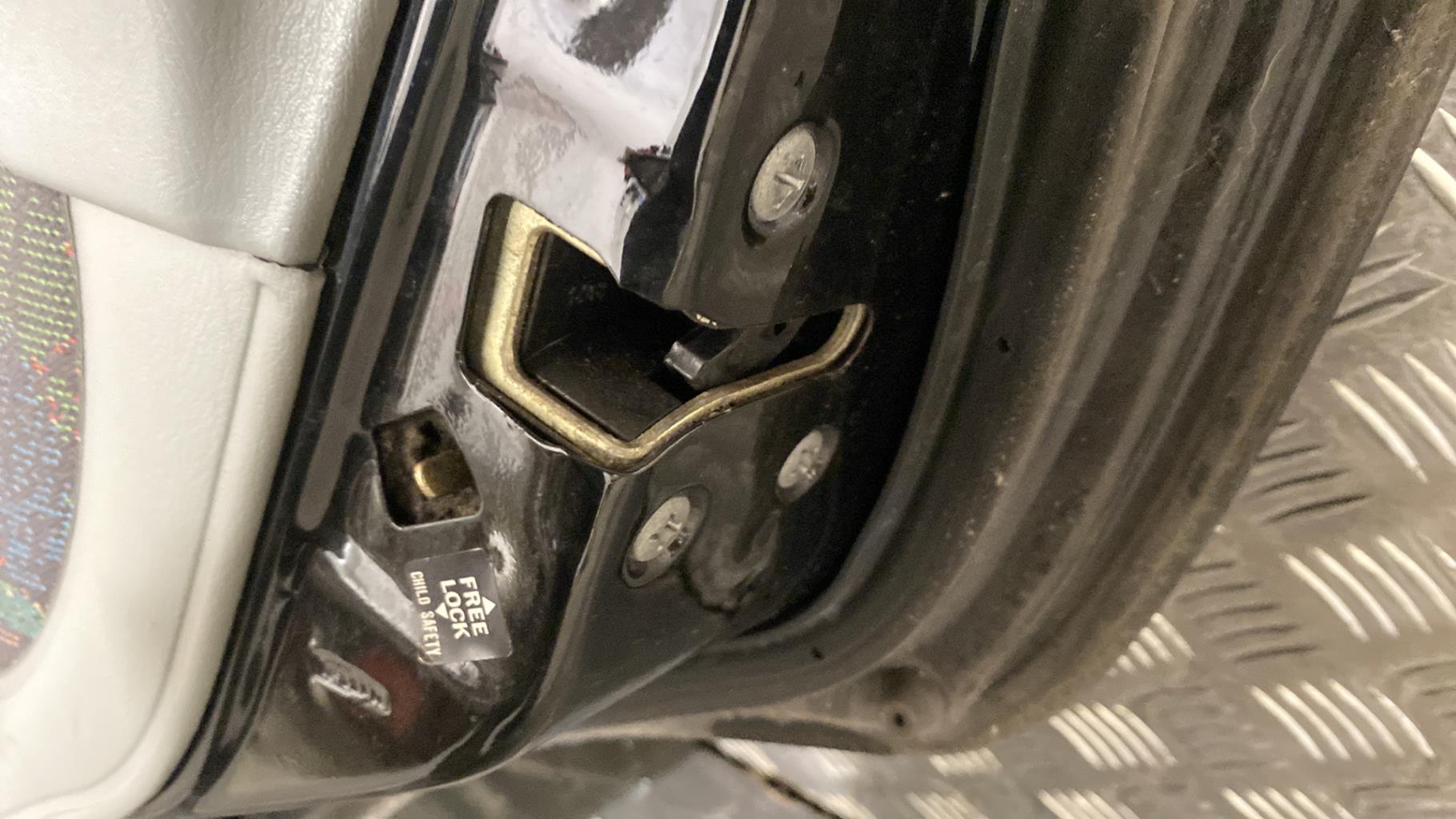 Portiera posteriore destra NISSAN MICRA 2 PHASE 2 Gasolina - 1
