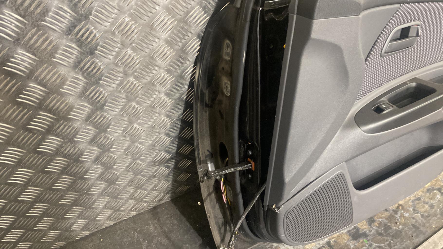 Portiera anteriore destra KIA RIO 2 PHASE 2 Gasolina - 1