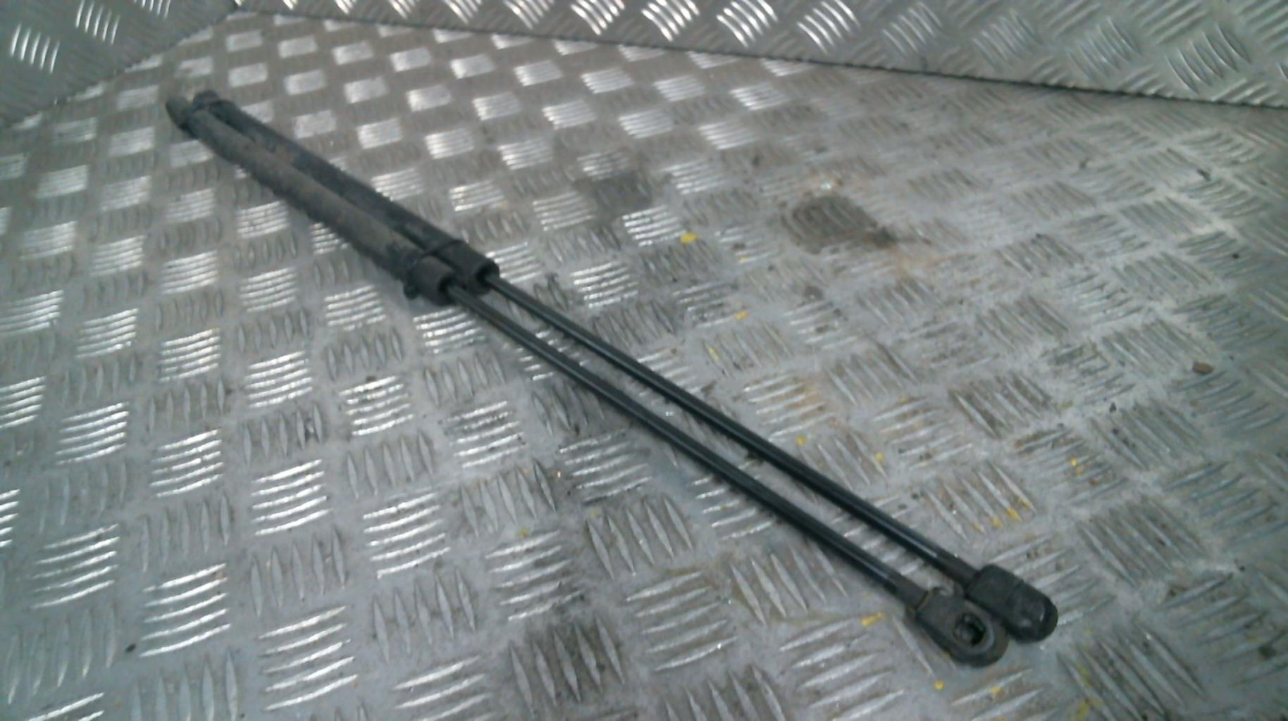 Verin de capot MERCEDES CLASSE E 211 PHASE 1 Diesel - 1
