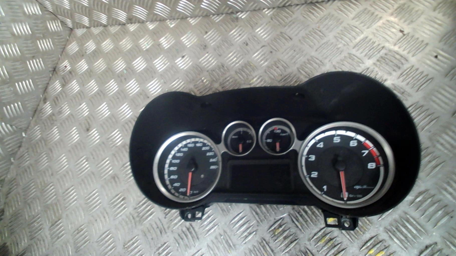 Compteur ALFA ROMEO MITO PHASE 1 Essence - 1