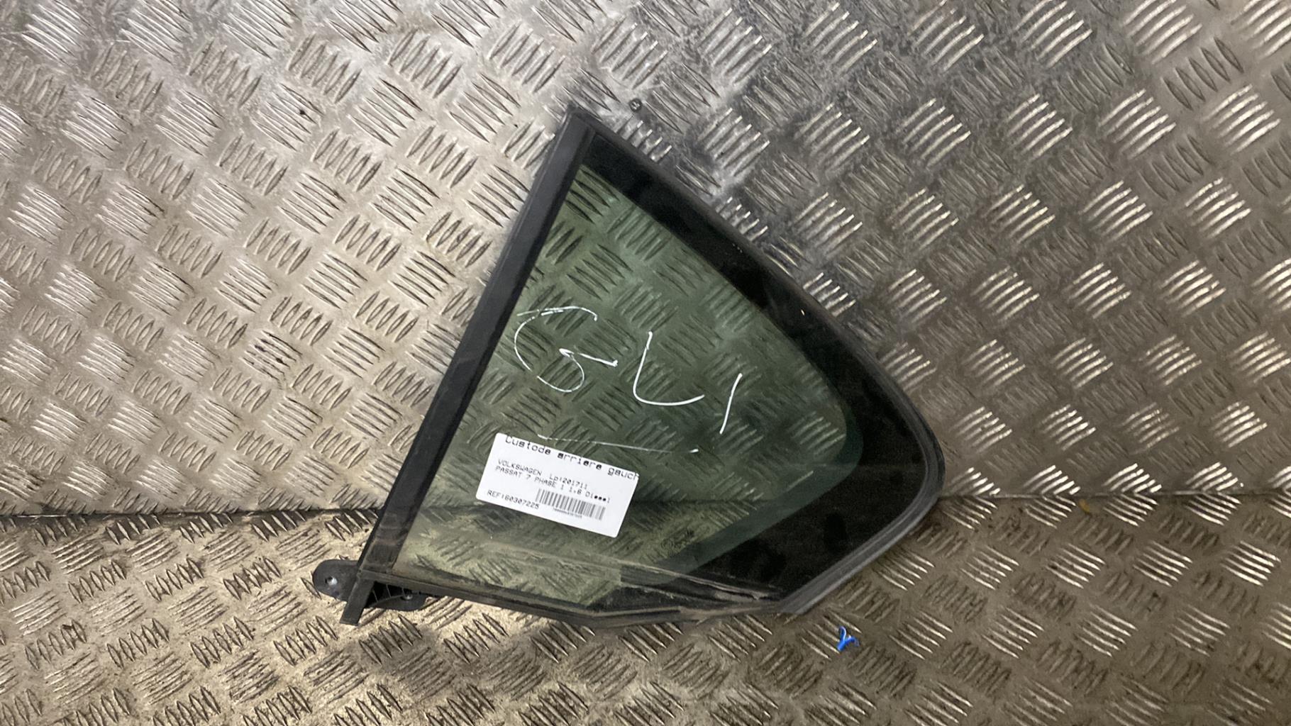 Ventanilla triangular trasera izquierda (puerta) VOLKSWAGEN PASSAT 7 PHASE 1 Diésel - 1
