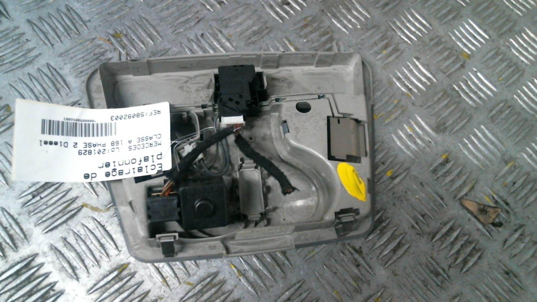 Eclairage de plafonnier MERCEDES CLASSE A 168 PHASE 2 Diesel - 1