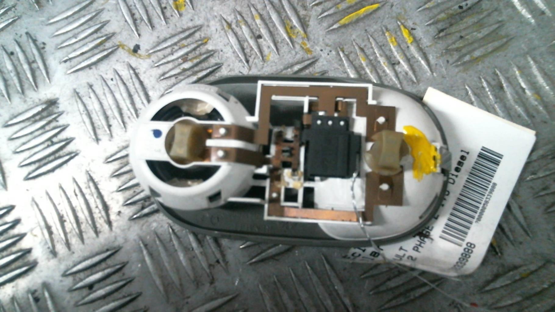 Eclairage de plafonnier RENAULT CLIO 2 PHASE 2 Diesel - 1
