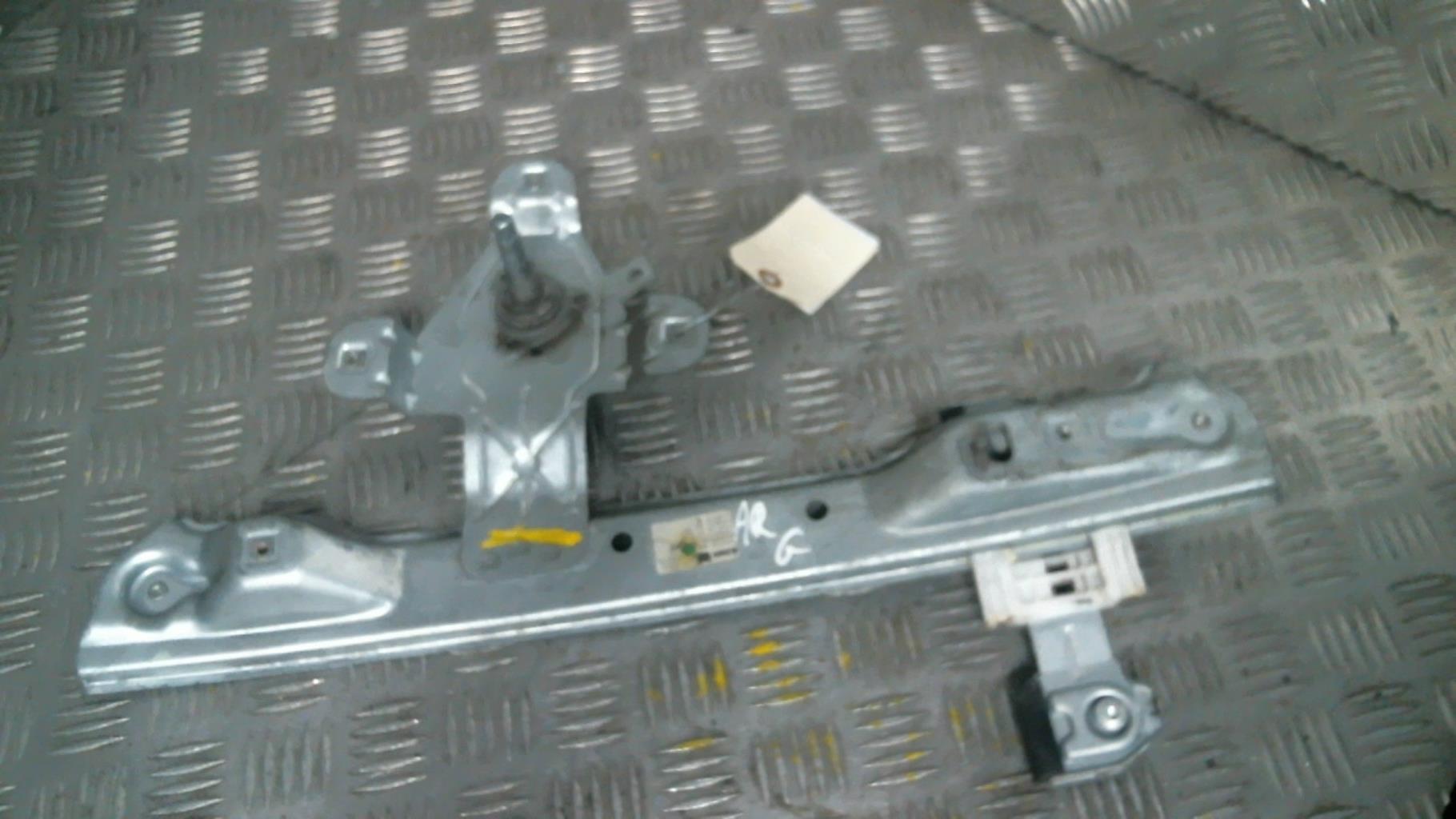 Alzacristalli manuale posteriore sinistro OPEL MERIVA B PHASE 1 Diésel - 1