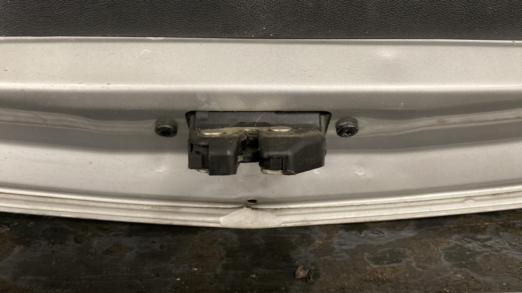 Portabagagli/Portellone posteriore OPEL CORSA D PHASE 2 Diésel - 1
