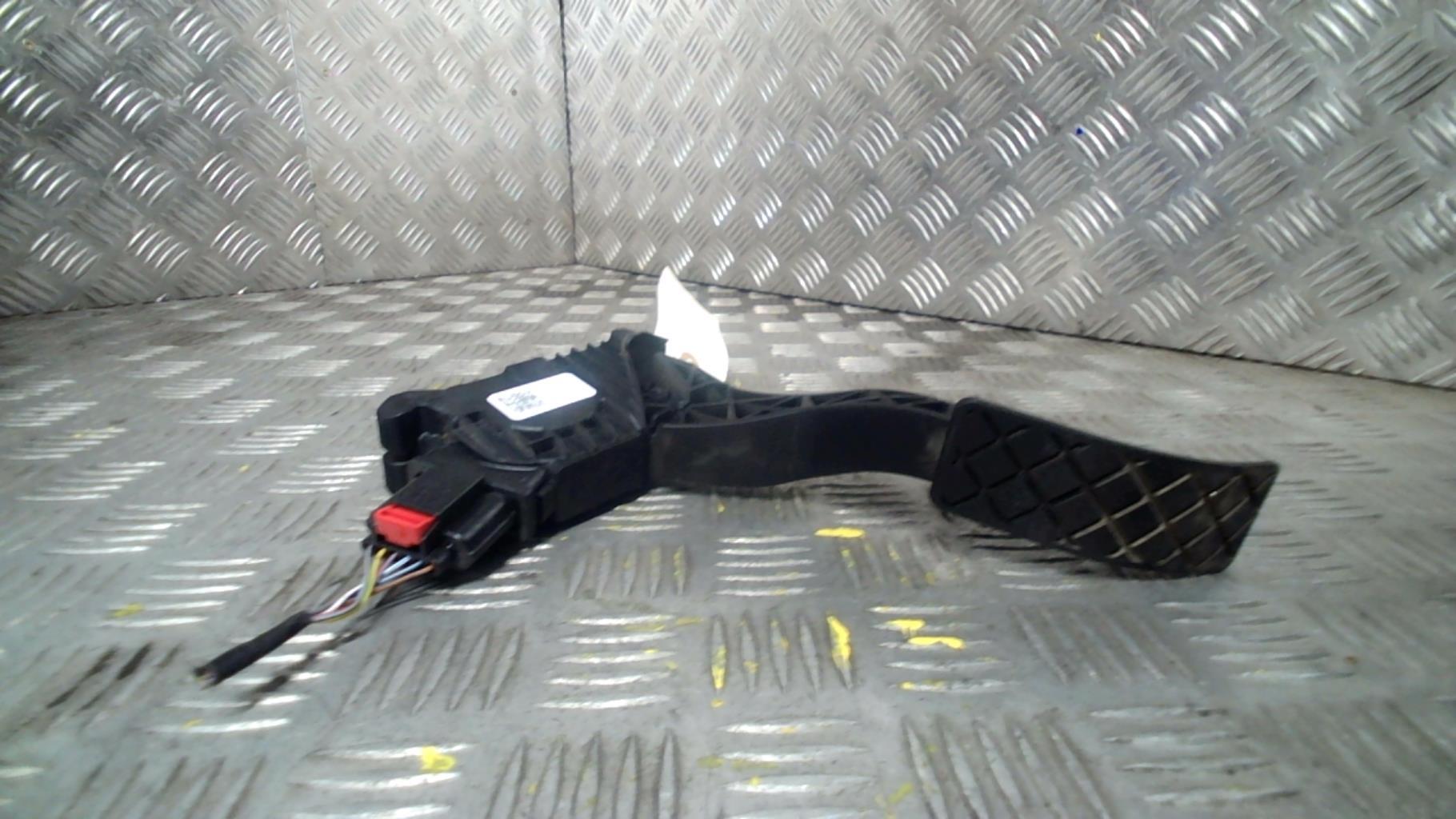 Pedale acceleratore VOLKSWAGEN GOLF 7 PHASE 1 Diésel - 1