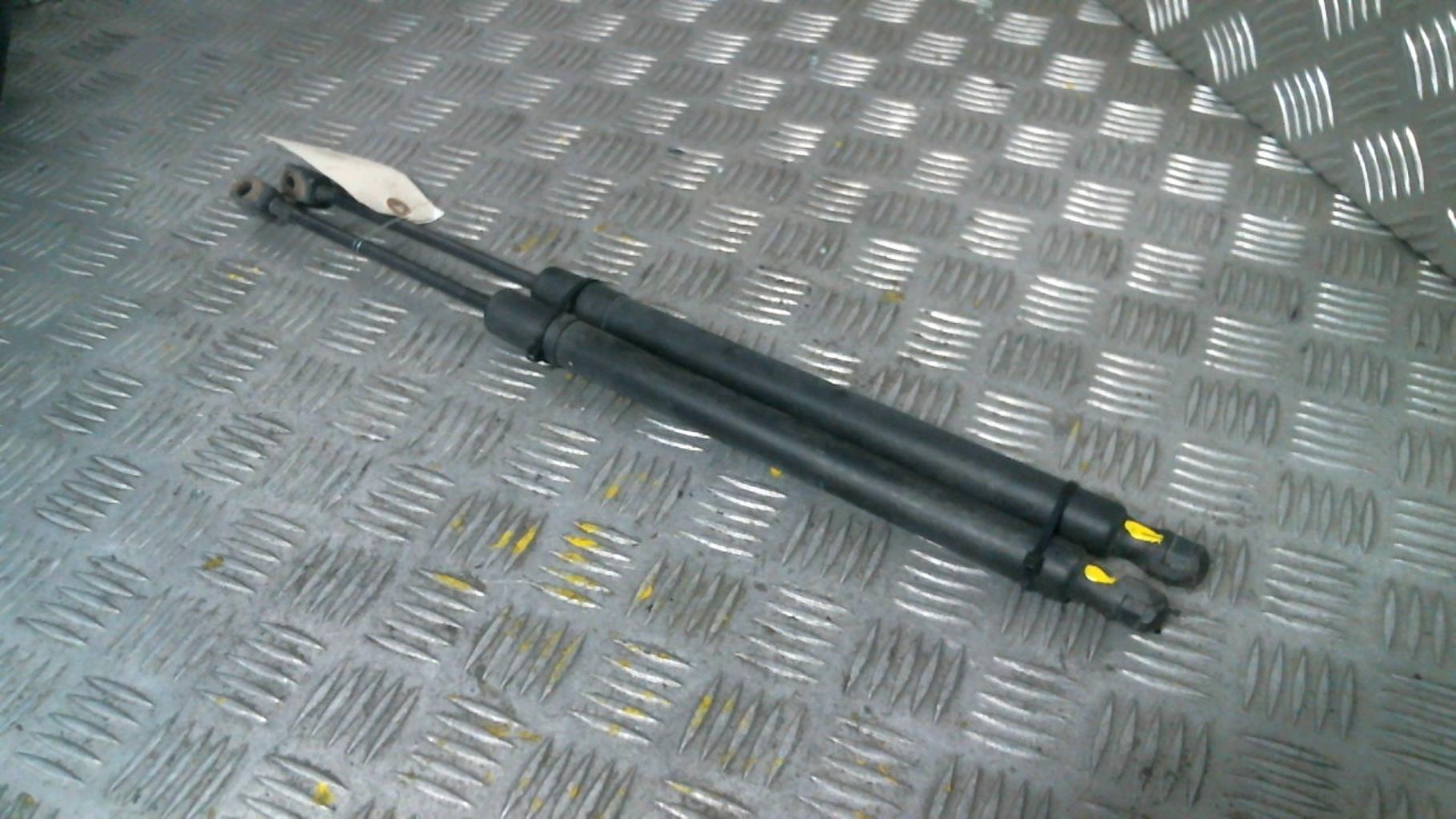 Verin de coffre OPEL MERIVA B PHASE 1 Diesel - 1