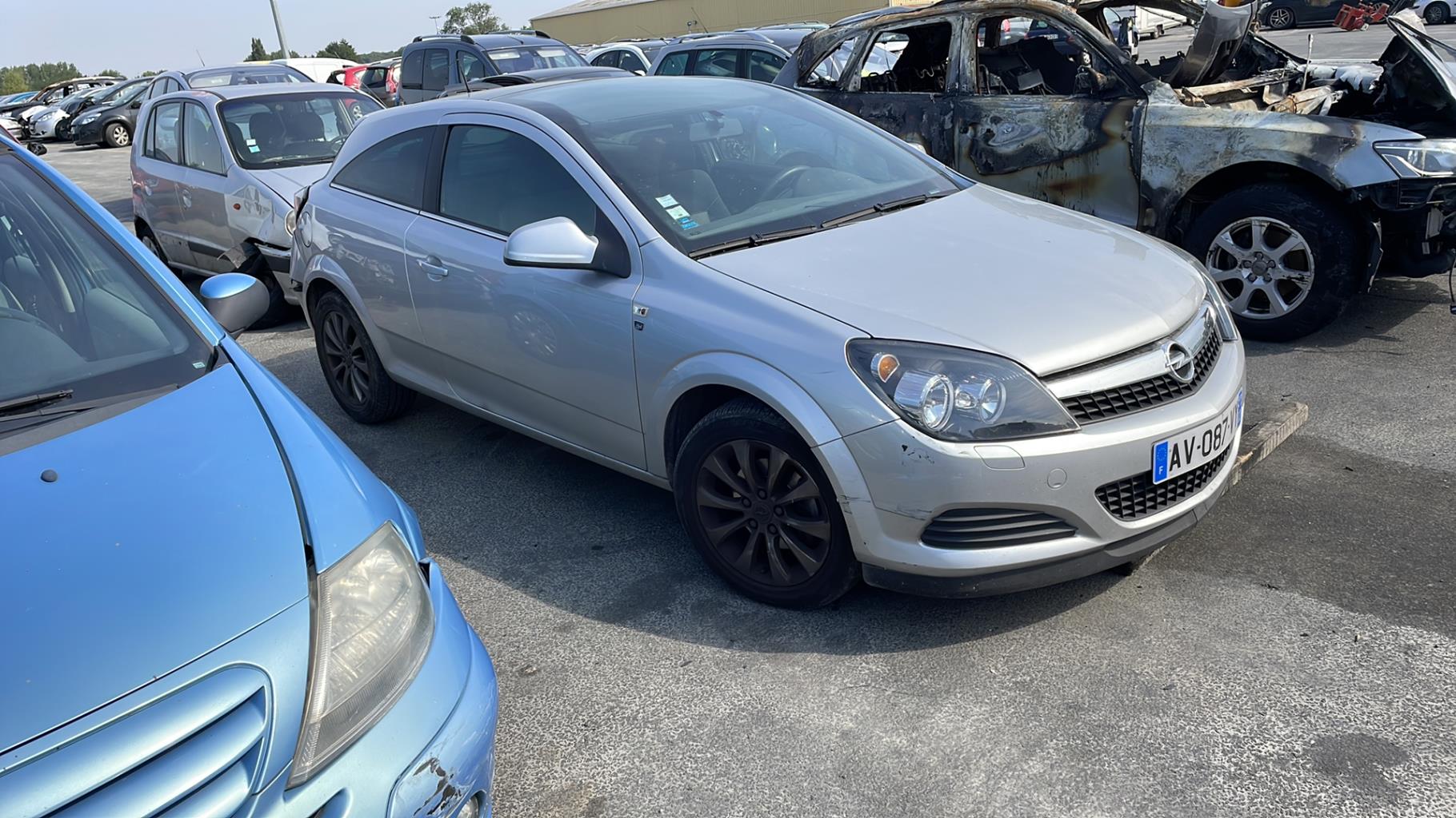 Pompe de direction OPEL ASTRA H GTC PHASE 2 Diesel - 1