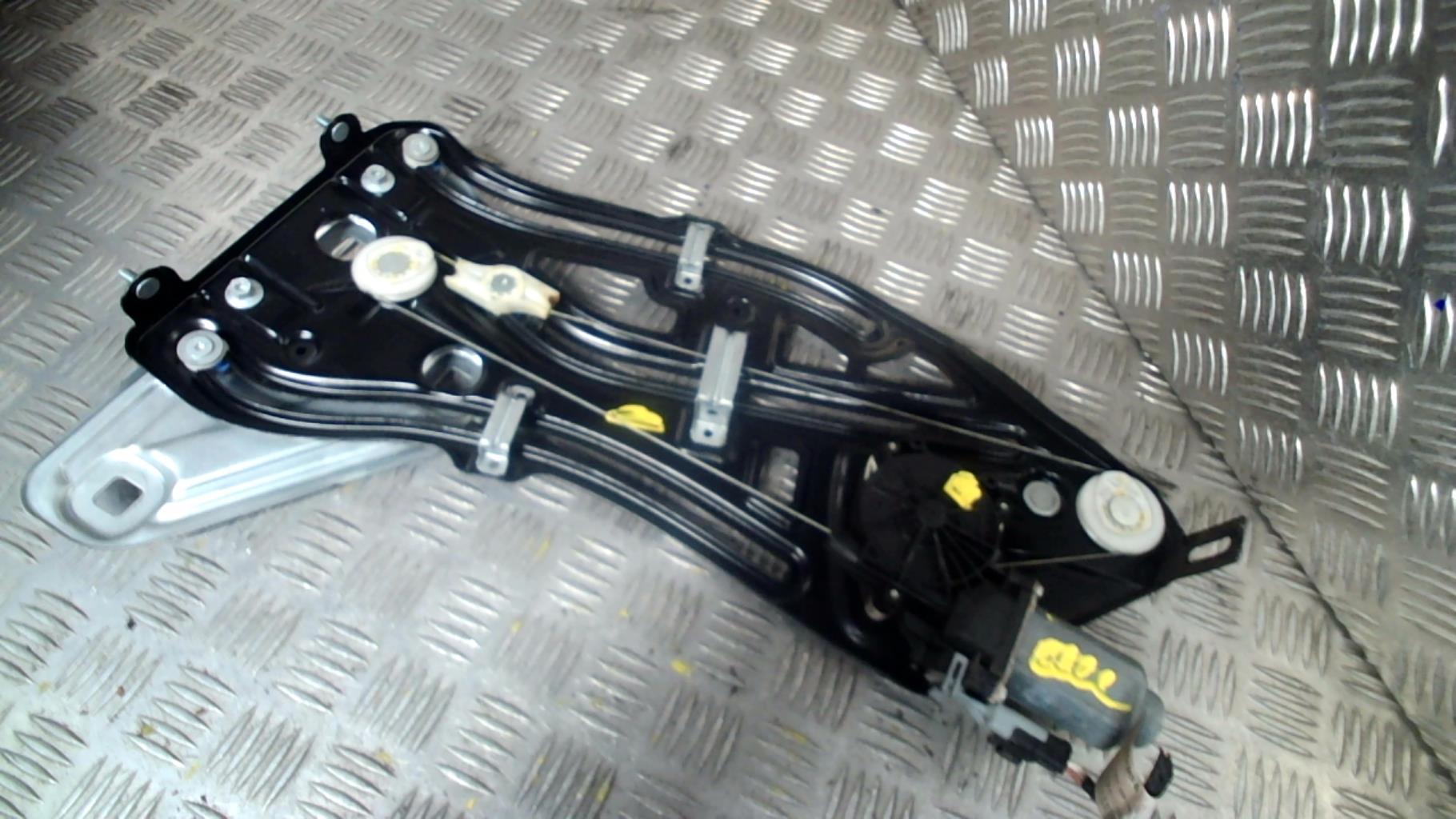 Alzacristalli elettrico posteriore destro PEUGEOT 207 PHASE 1 CABRIOLET Diésel - 1
