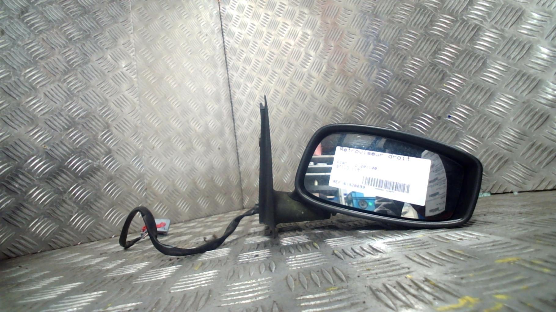 Retrovisor derecho FIAT STILO  - 1