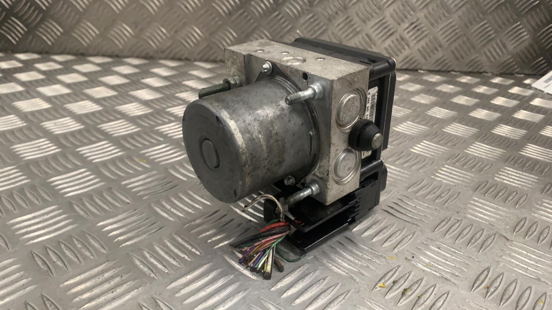 Blocco ABS (antibloccaggio freni) TOYOTA AYGO 1 PHASE 3 Gasolina - 1