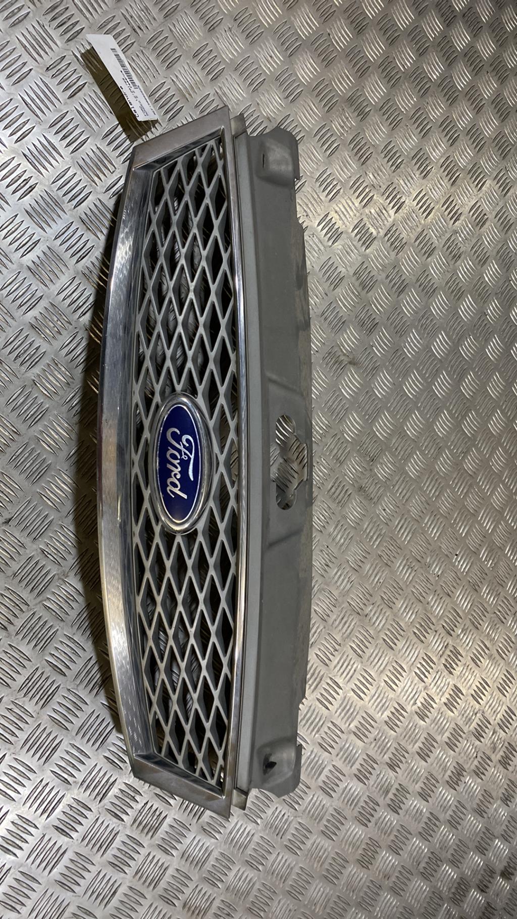 Calandre FORD MONDEO 2 Essence - 1