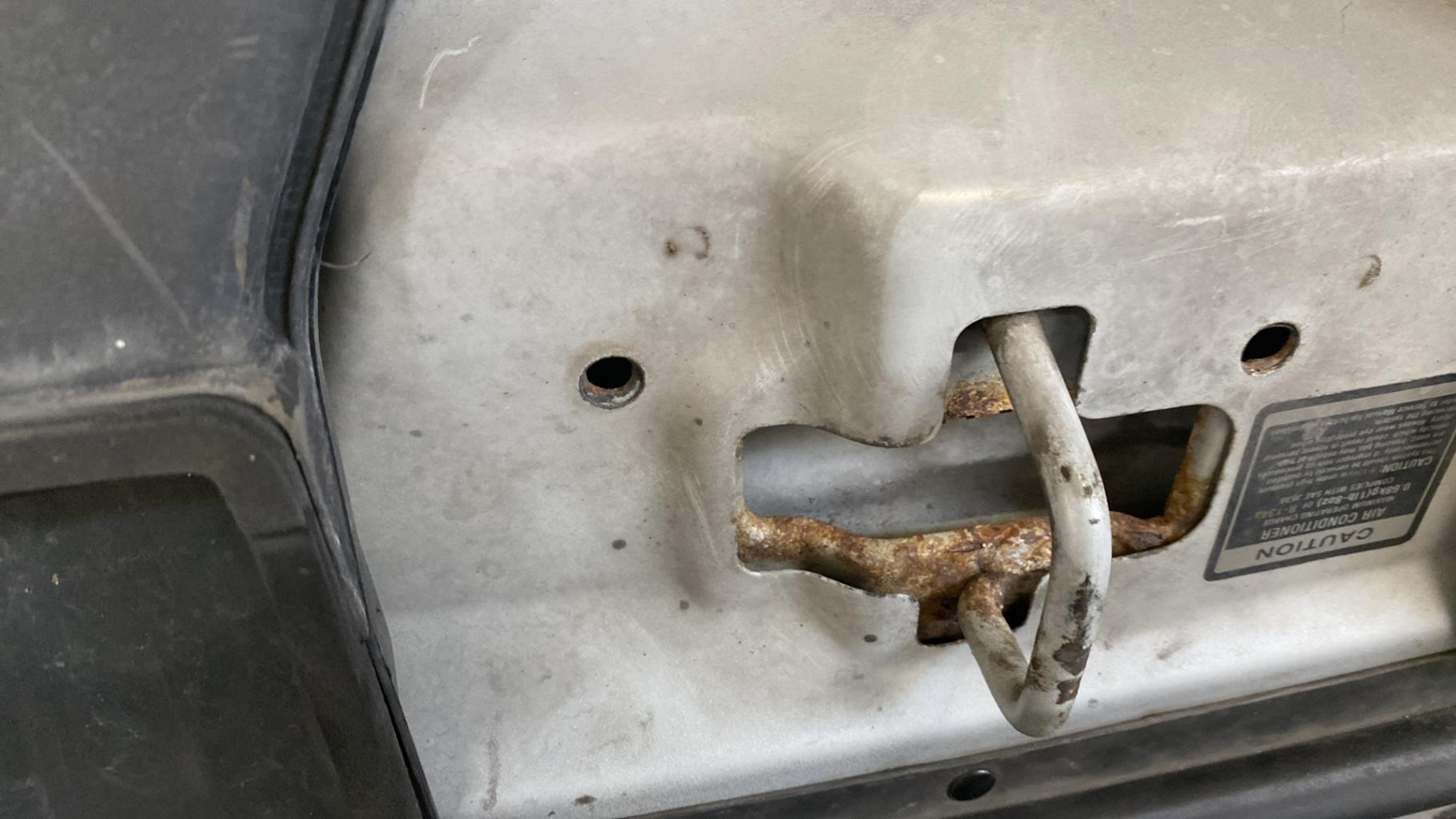 Capot KIA CARENS 2 Diesel - 1
