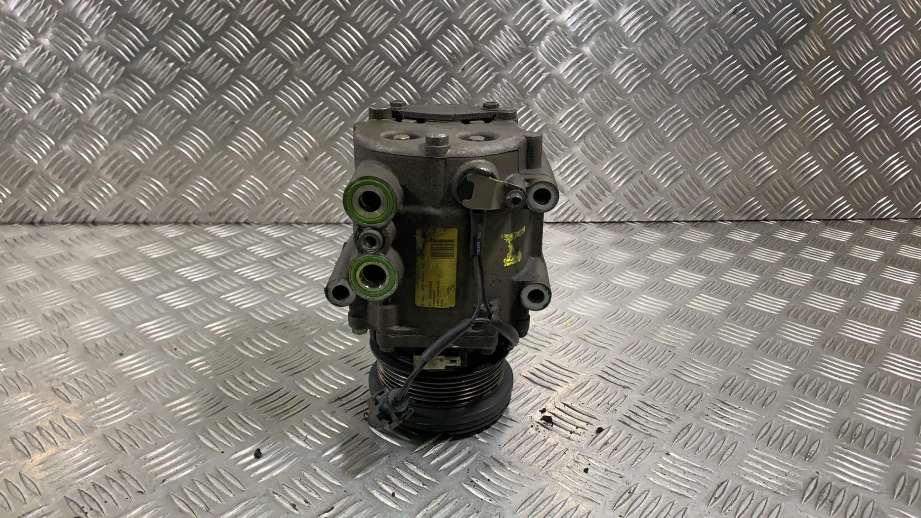 Compresseur clim FORD FIESTA 5 PHASE 1 Essence - 1