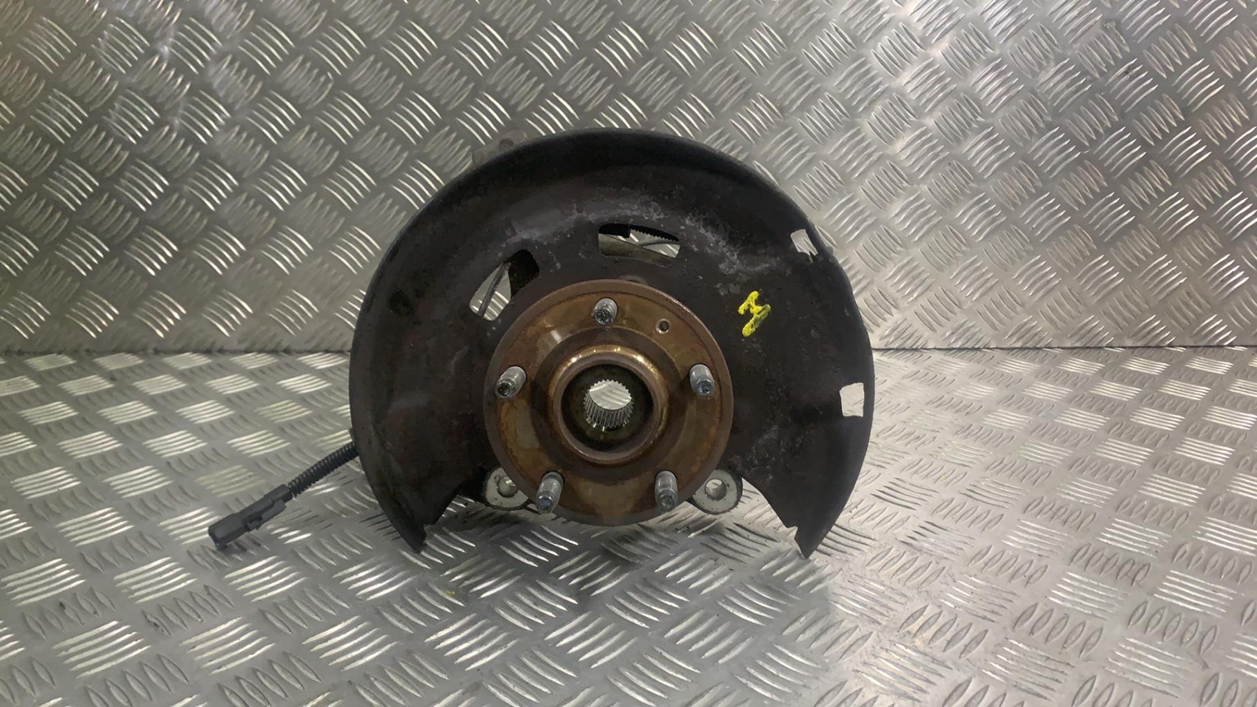 Fuso a snodo anteriore sinistro OPEL ASTRA J PHASE 1 Diésel - 1