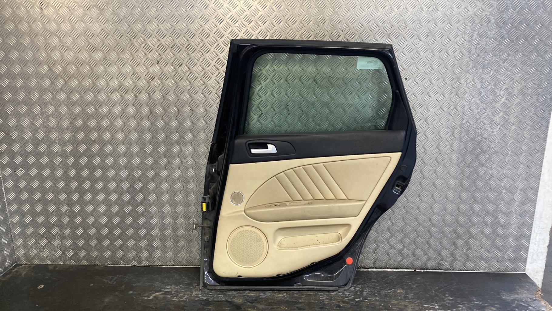 Puerta trasera derecha ALFA ROMEO 159 BREAK Diésel - 1