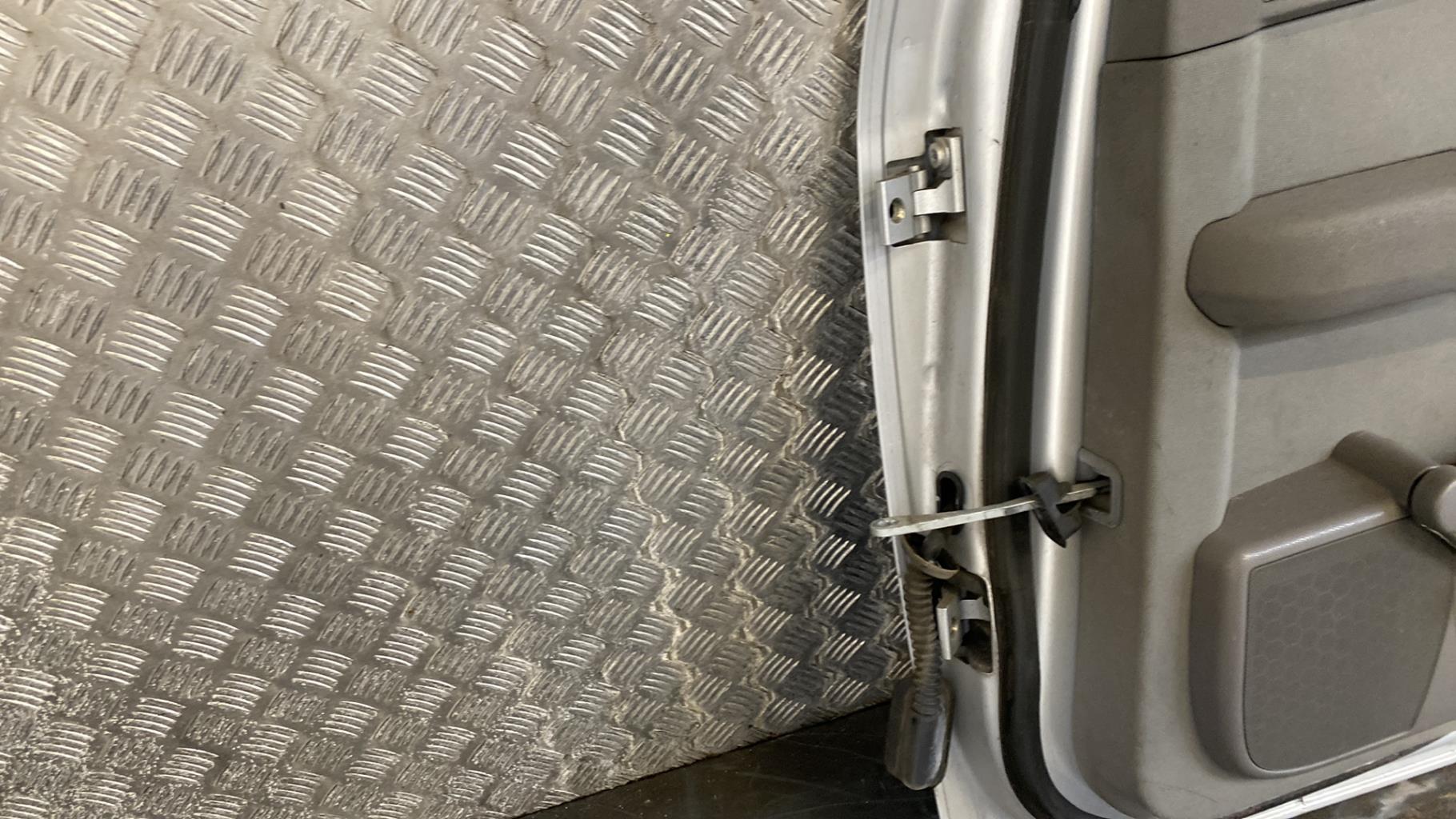 Puerta trasera derecha AUDI A2 Gasolina - 1