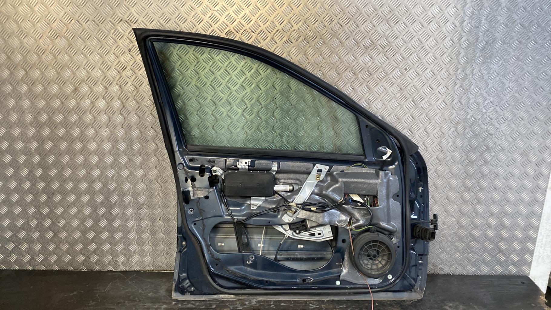 Portiera anteriore sinistra MERCEDES CLASSE C 203 PHASE 1 Diésel - 1