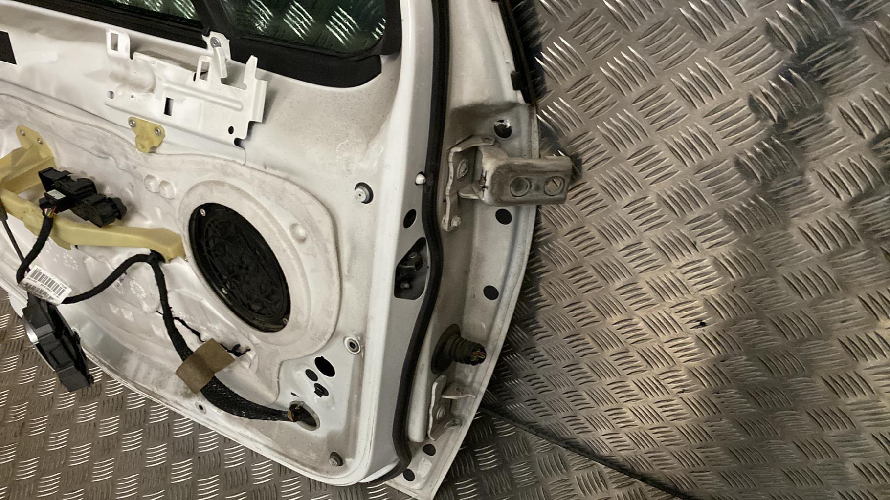 Portiera anteriore sinistra PEUGEOT 308 1 PHASE 1 Diésel - 1