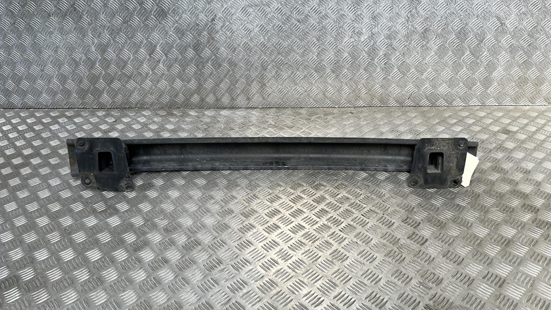 Traversa rinforzo paraurti posteriore VOLKSWAGEN POLO 4 PHASE 1 Diésel - 1