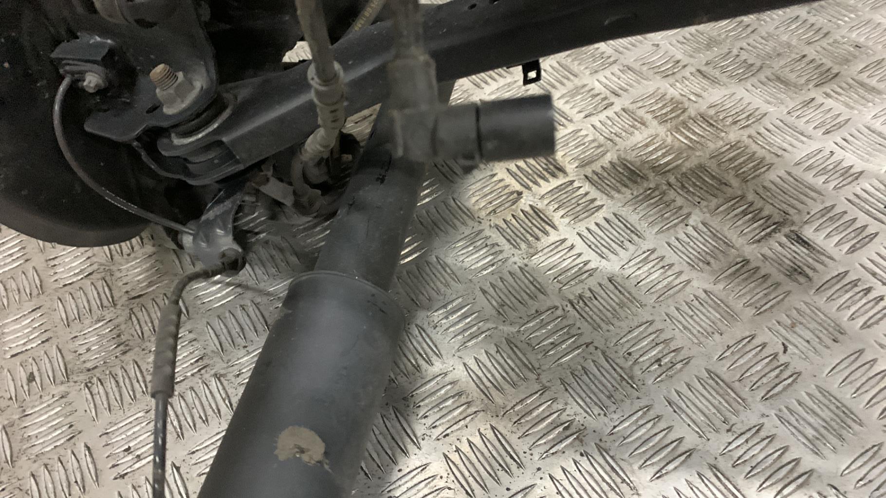 Essieu arriere MINI MINI 3 F60 COUNTRYMAN PHASE 1 BREAK Diesel - 1