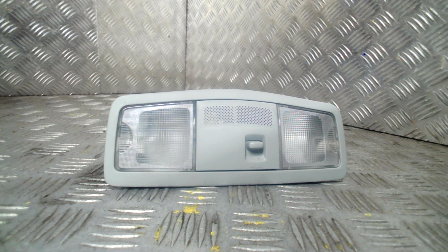 Eclairage de plafonnier PEUGEOT 4007 Diesel - 1