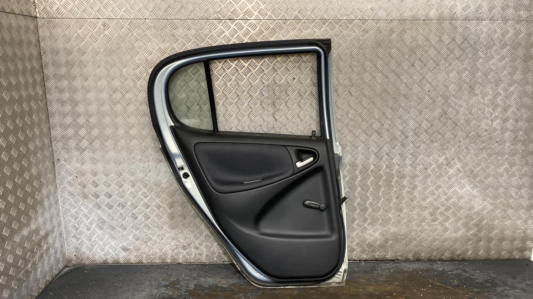 Portiera posteriore sinistra TOYOTA YARIS 1 PHASE 2 Diésel - 1