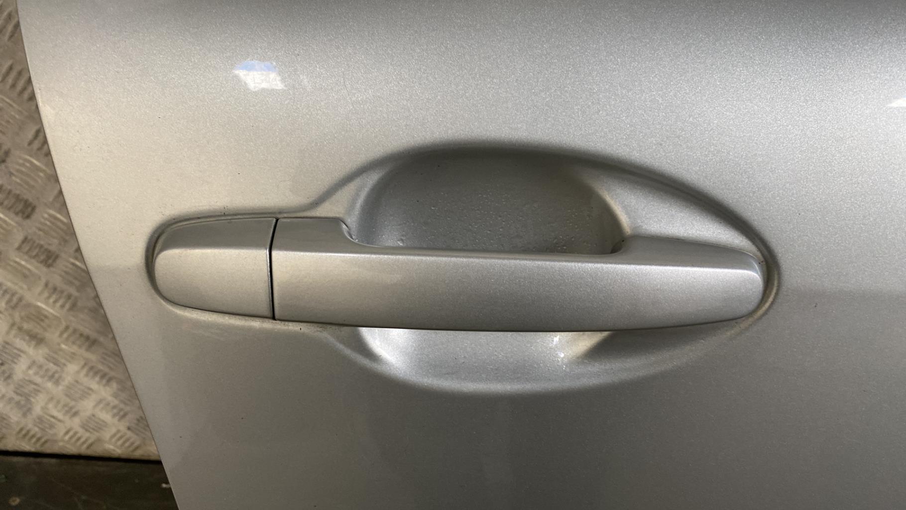 Portiera anteriore destra TOYOTA AVENSIS 2 PHASE 2 Diésel - 1