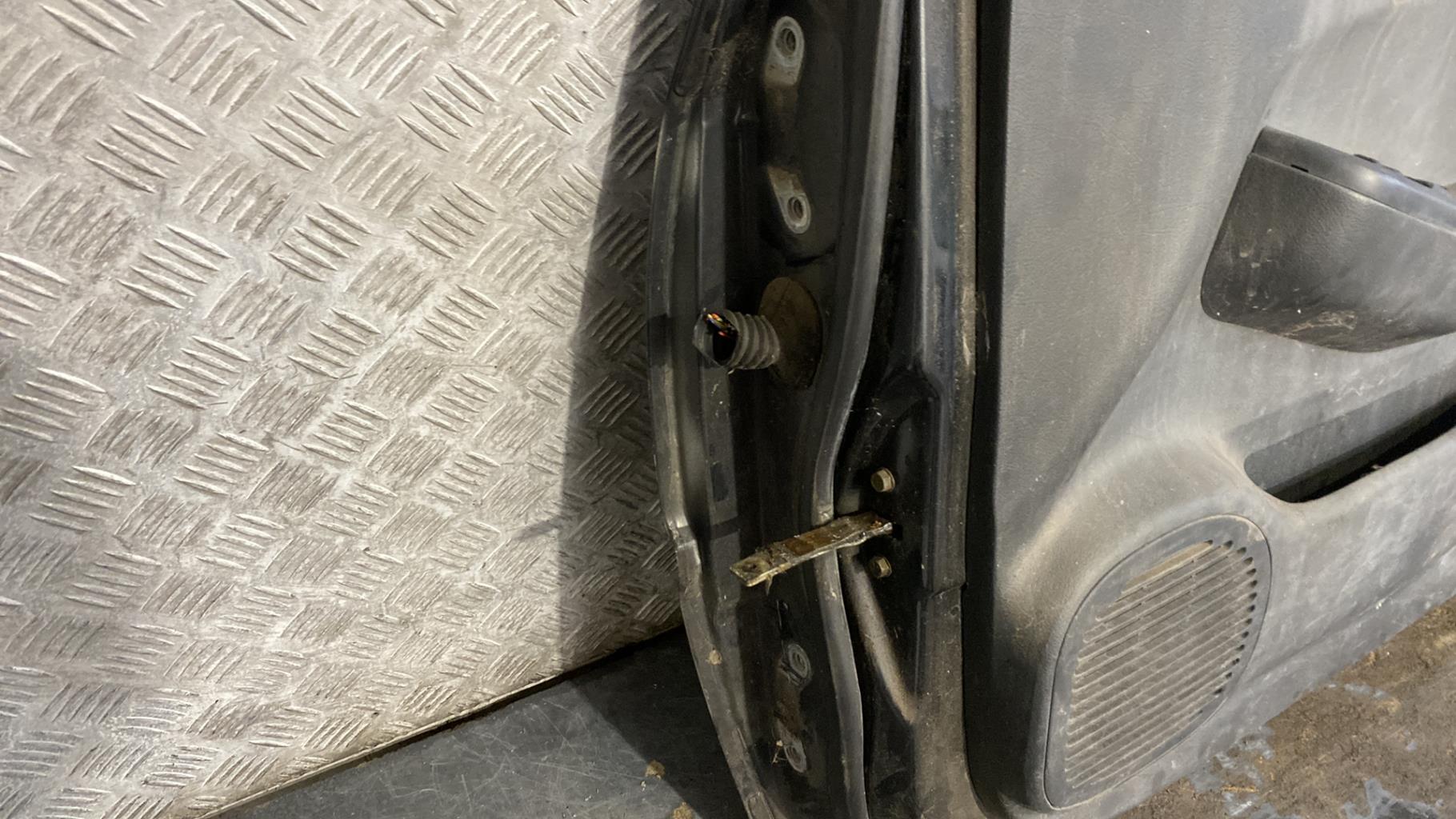 Portiera anteriore destra OPEL FRONTERA B Diésel - 1