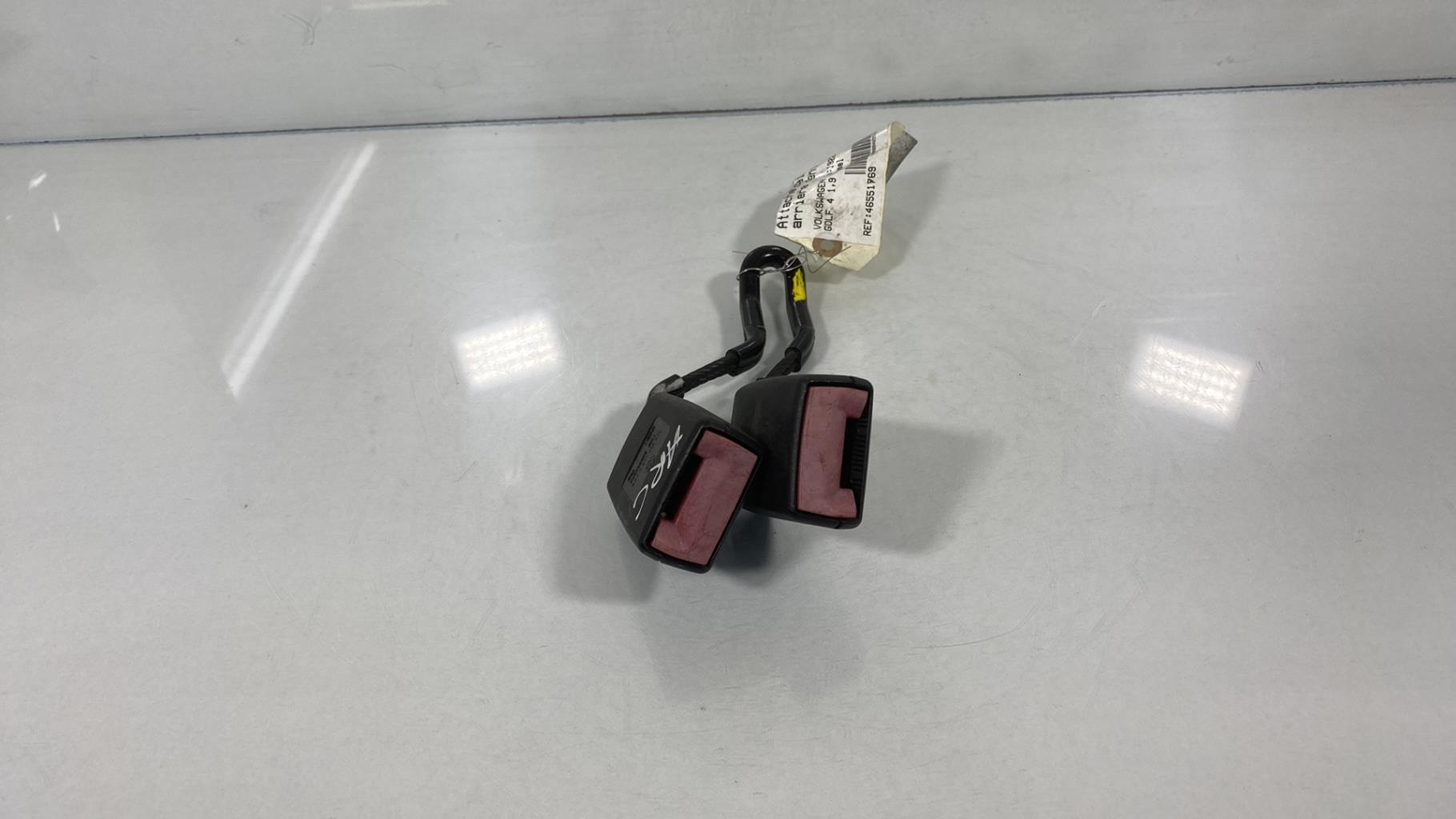 Aggancio cintura sicurezza posteriore centrale VOLKSWAGEN GOLF 4 Diésel - 1