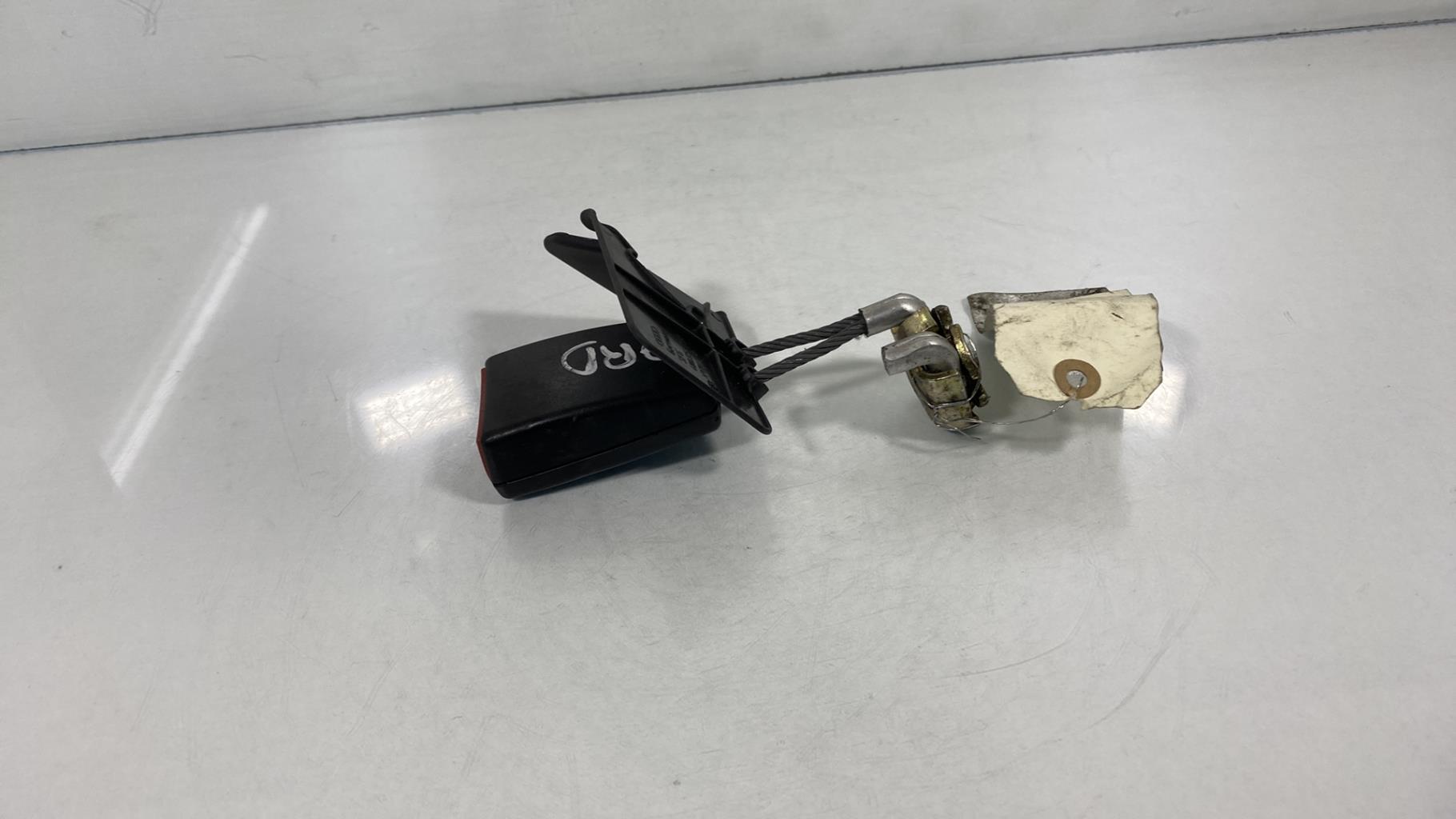 Aggancio cintura sicurezza posteriore destro AUDI A6 2 PHASE 1 Diésel - 1