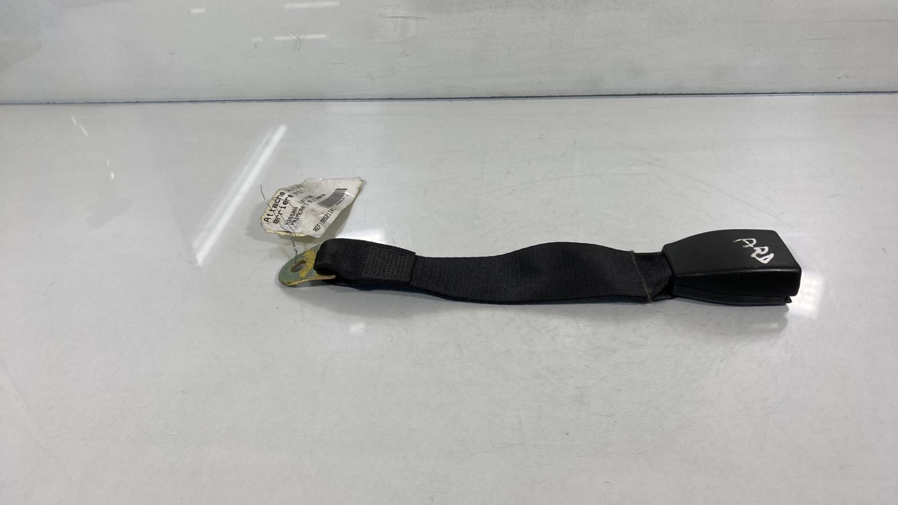 Aggancio cintura sicurezza posteriore destro NISSAN PRIMERA 1 Gasolina - 1