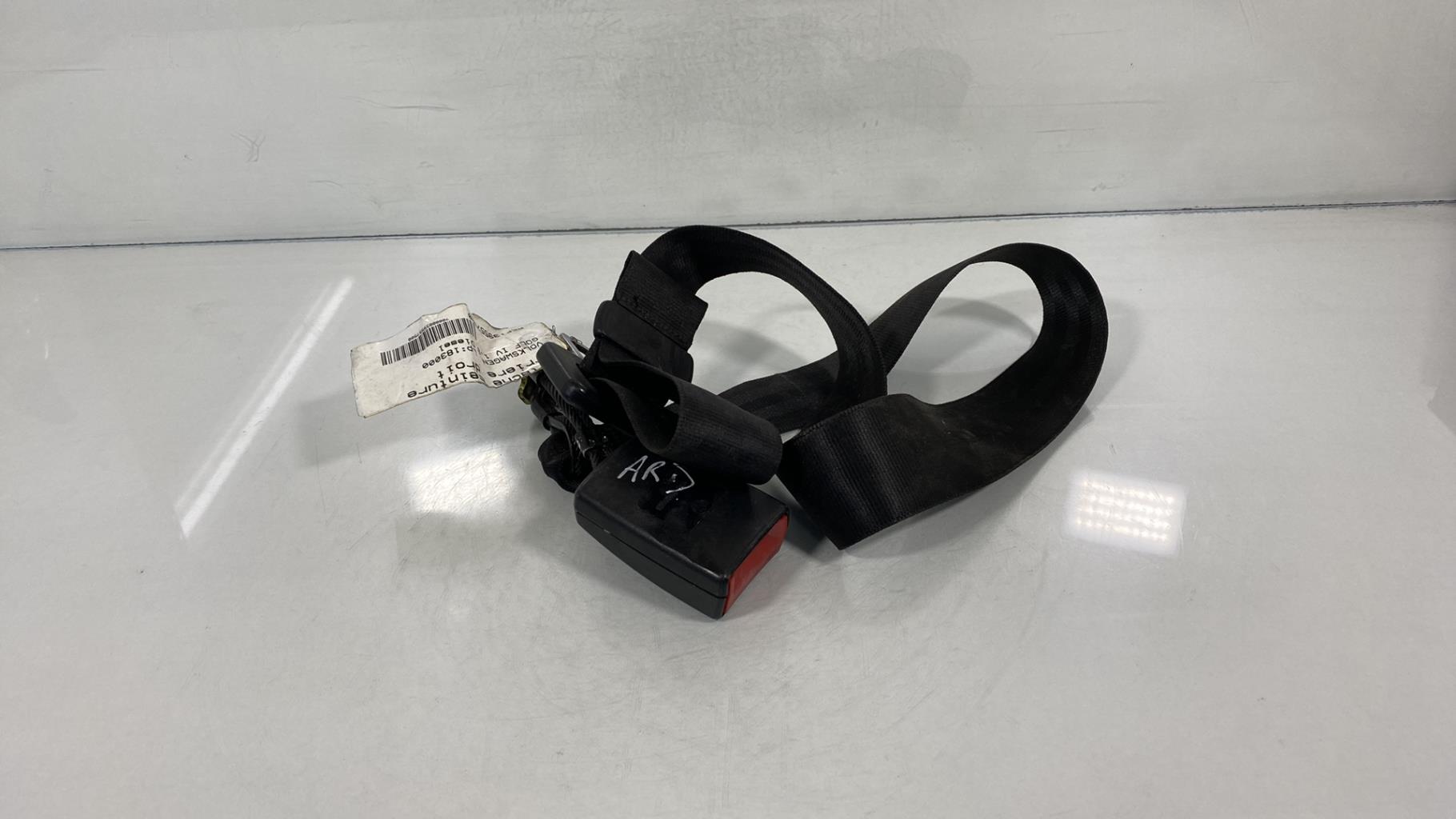 Aggancio cintura sicurezza posteriore destro VOLKSWAGEN GOLF 4 Diésel - 1