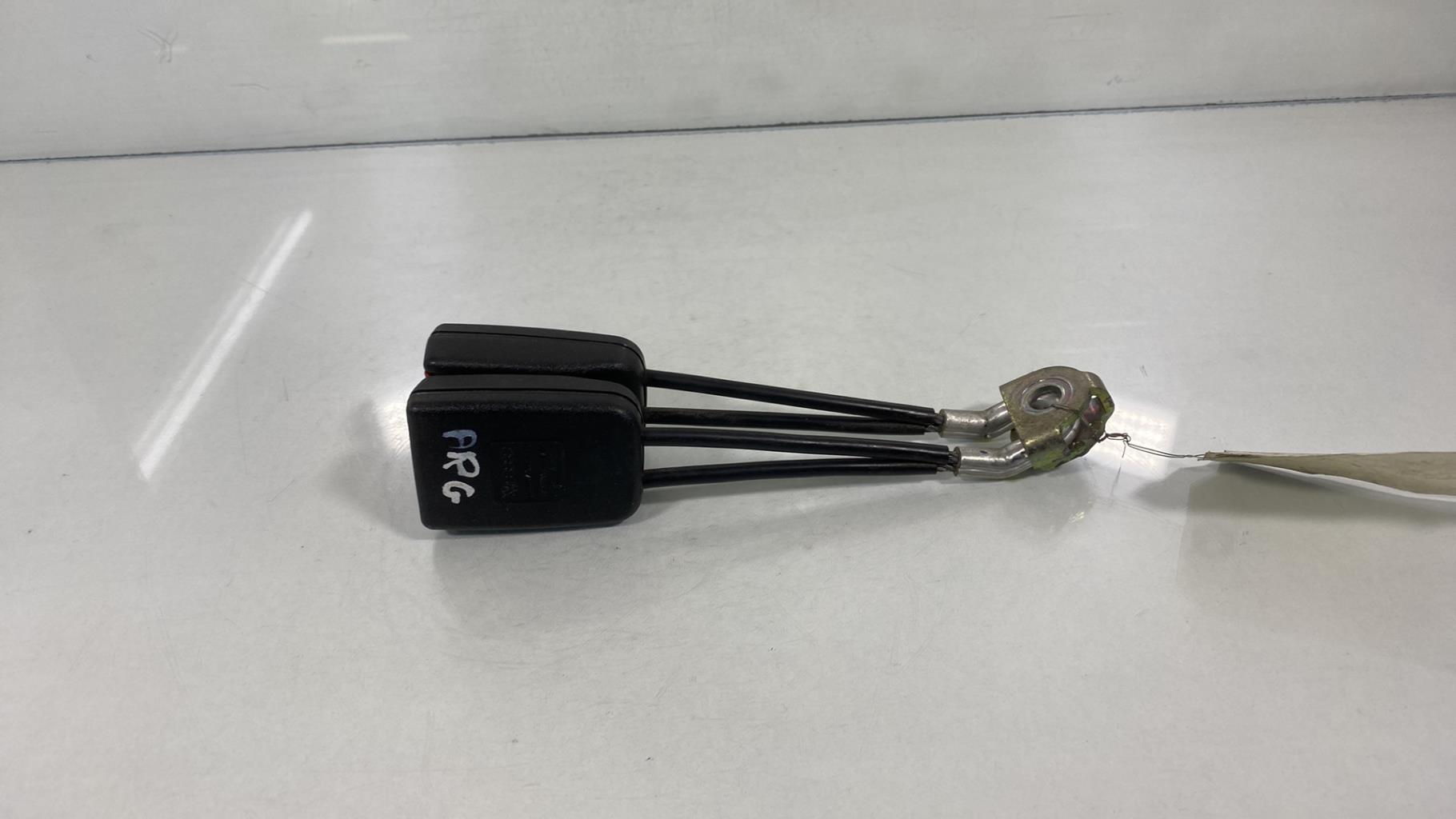 Aggancio cintura sicurezza posteriore sinistro SEAT LEON 1 Diésel - 1
