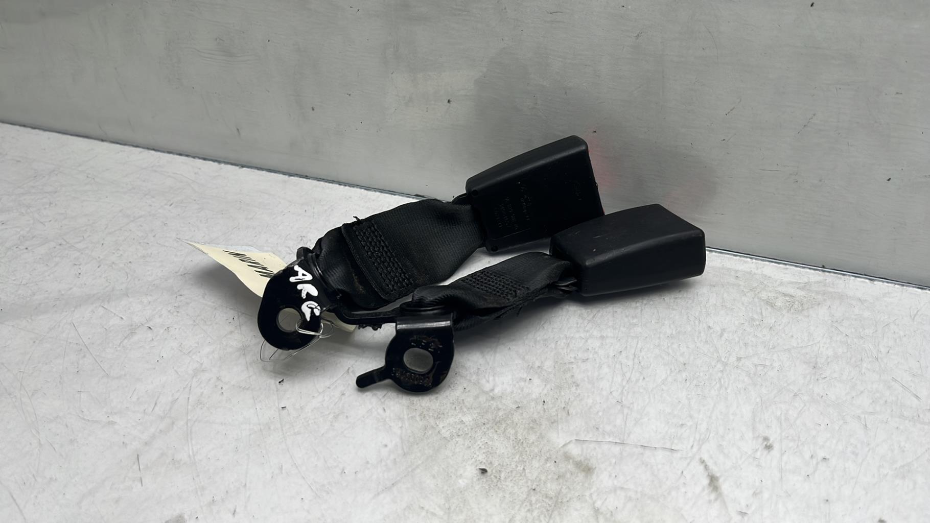 Aggancio cintura sicurezza posteriore sinistro CITROEN C3 2 PHASE 1 Diésel - 1