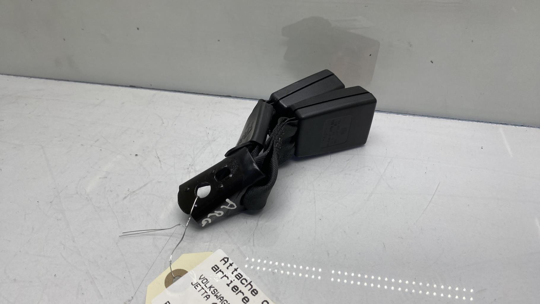 Aggancio cintura sicurezza posteriore sinistro VOLKSWAGEN JETTA 4 Gasolina/Híbrido - 1