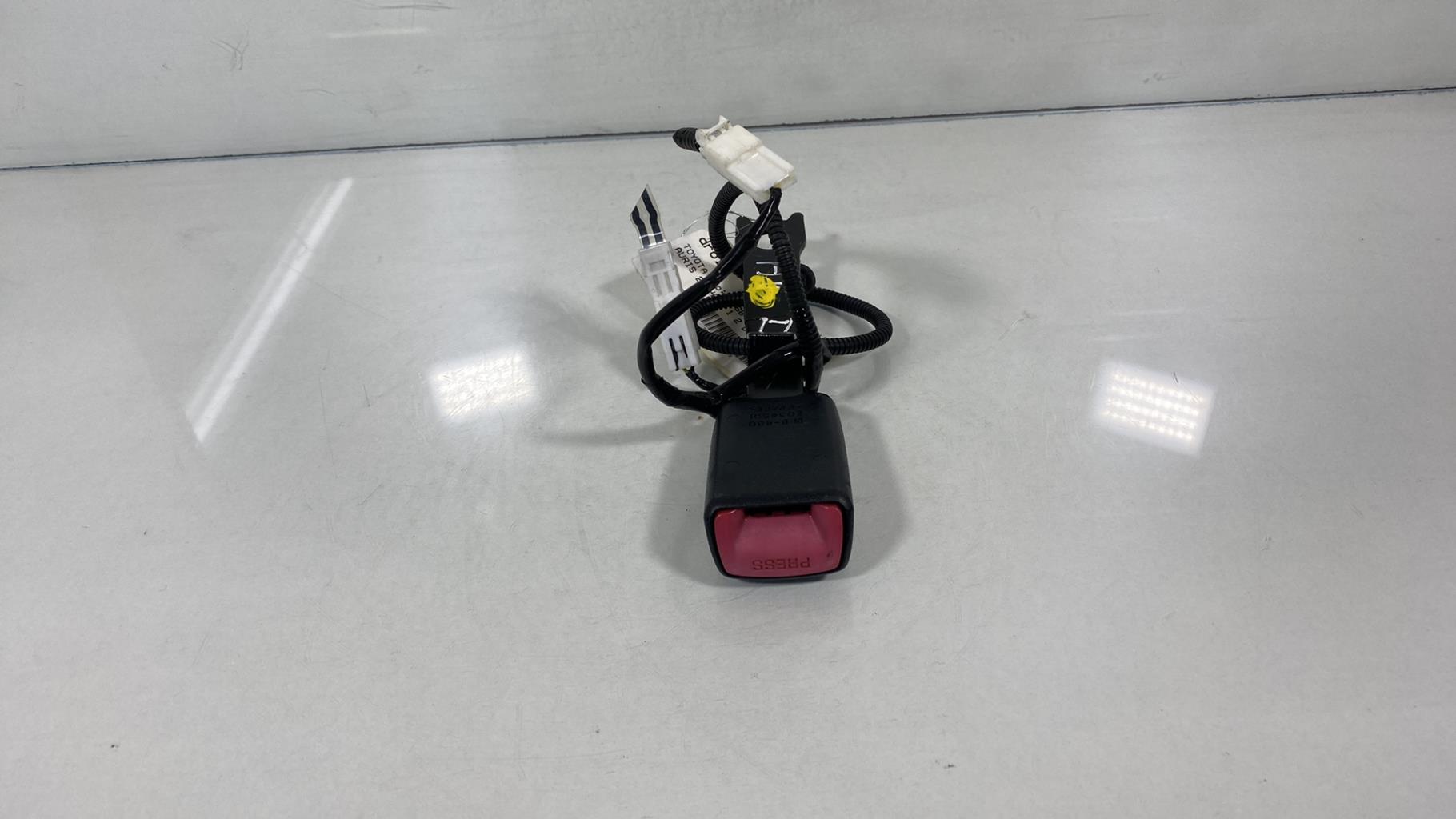 Aggancio cintura sicurezza anteriore destro TOYOTA AURIS 2 PHASE 1 Diésel - 1