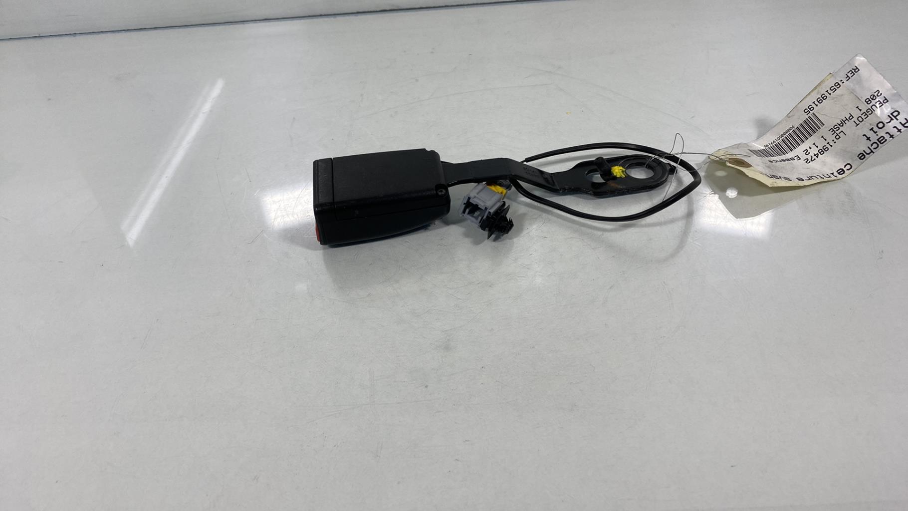 Aggancio cintura sicurezza anteriore destro PEUGEOT 208 1 PHASE 1 Gasolina - 1