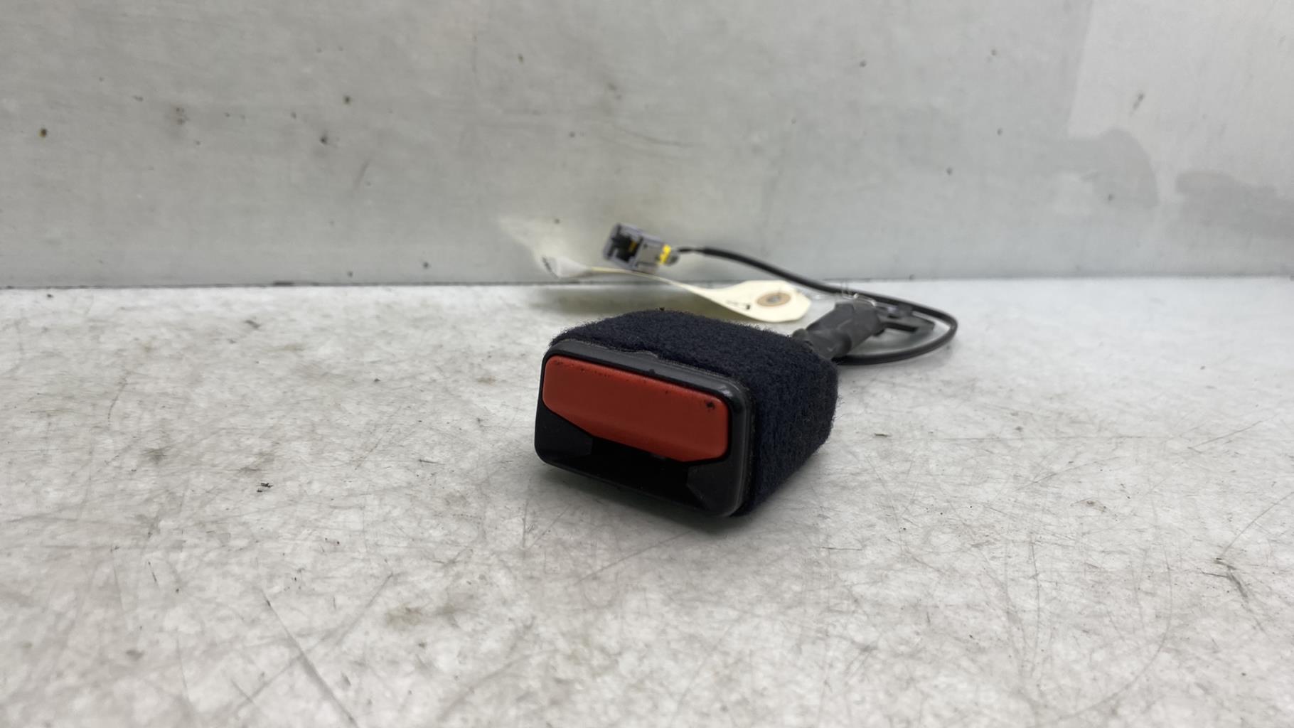 Aggancio cintura sicurezza anteriore destro PEUGEOT 2008 1 PHASE 1 Diésel - 1