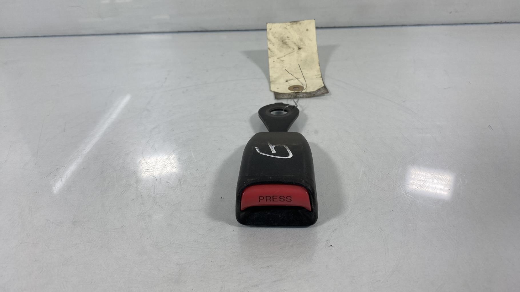 Aggancio cintura sicurezza anteriore sinistro MAZDA 323 5 PHASE 2 Gasolina - 1