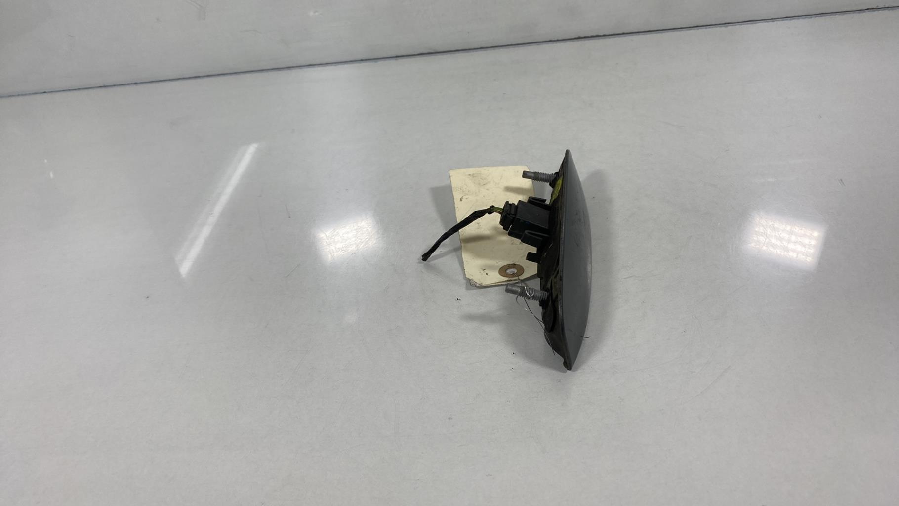 Bouton de coffre CITROEN C5 1 PHASE 2 Diesel - 1