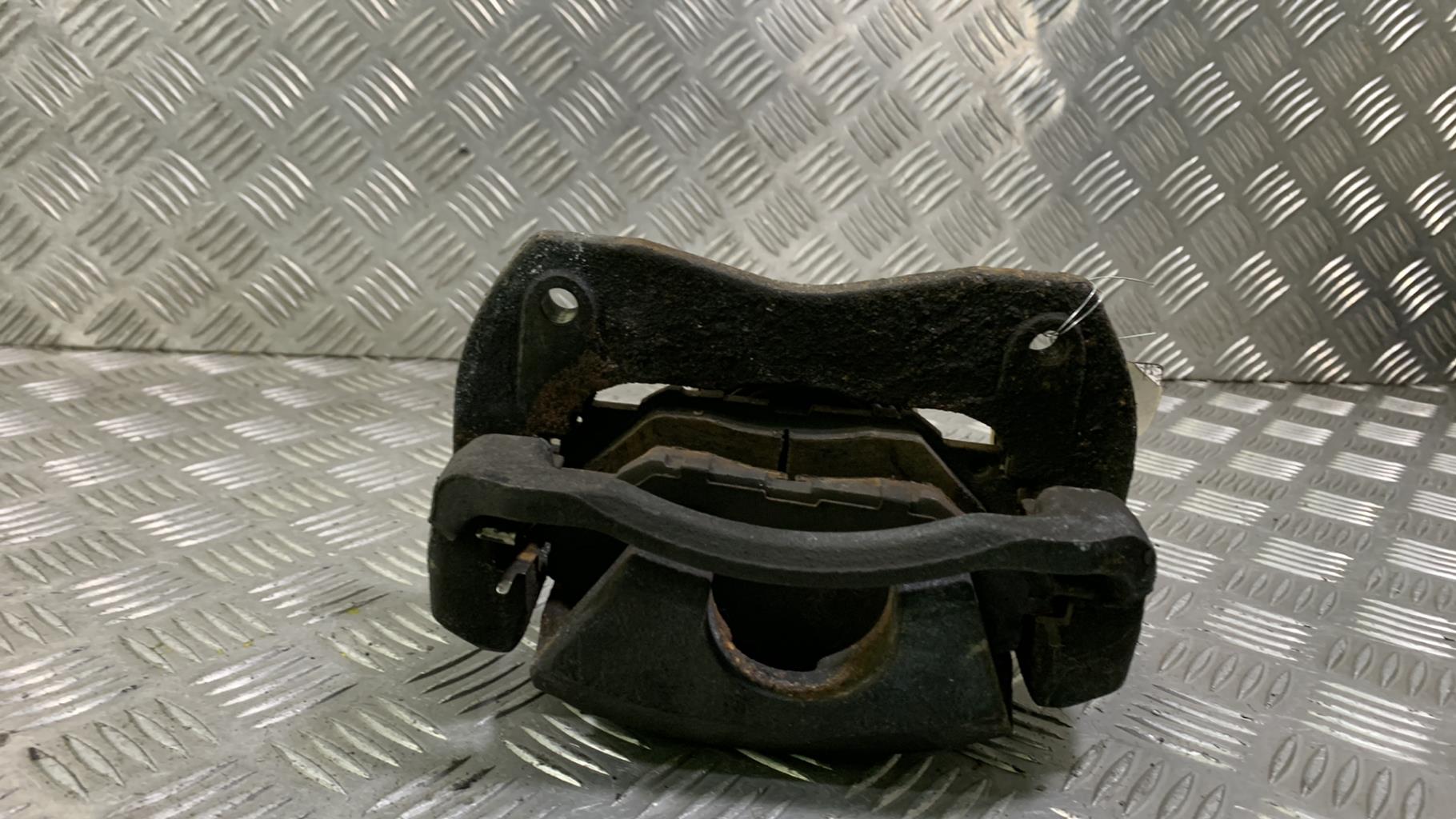 Pinza freni anteriore sinistra TOYOTA RAV4 3 PHASE 1 Diésel - 1