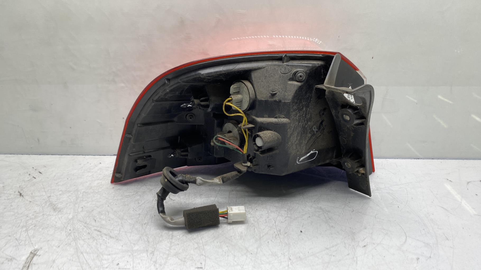 Fanale posteriore principale destro (luci) KIA RIO 3 PHASE 1 Gasolina - 1