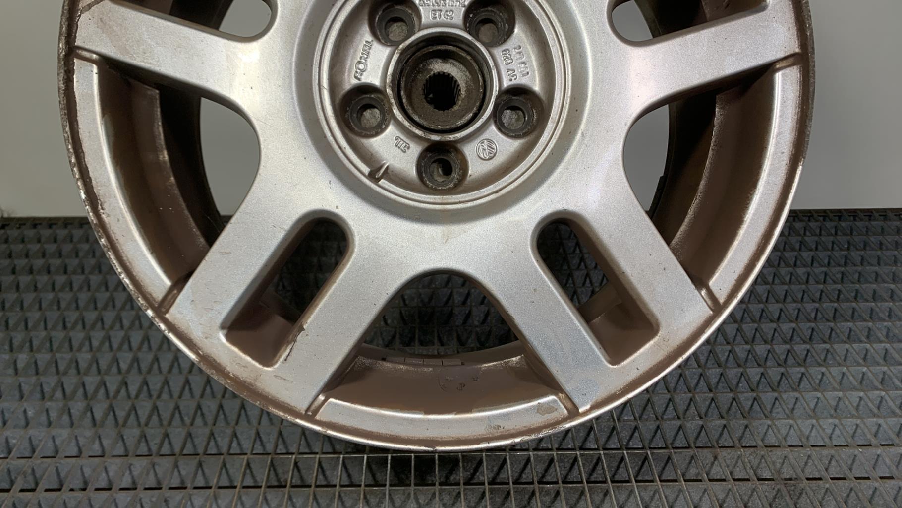 Cerchione VOLKSWAGEN GOLF 4 Diésel - 1