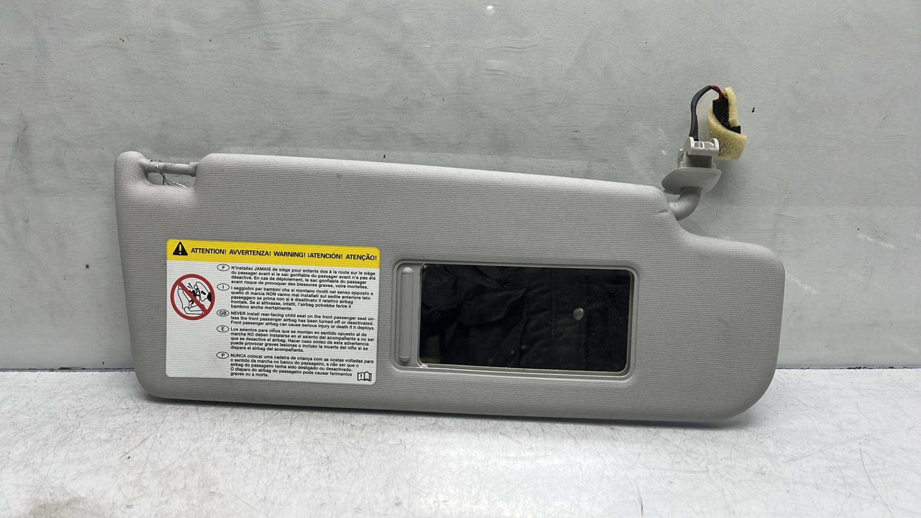 Visiera parasole destra VOLKSWAGEN JETTA 4 Gasolina/Híbrido - 1