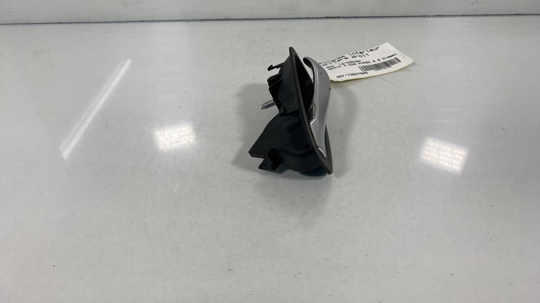 Maniglia interna posteriore destra BMW SERIE 5 E60 PHASE 2 Diésel - 1