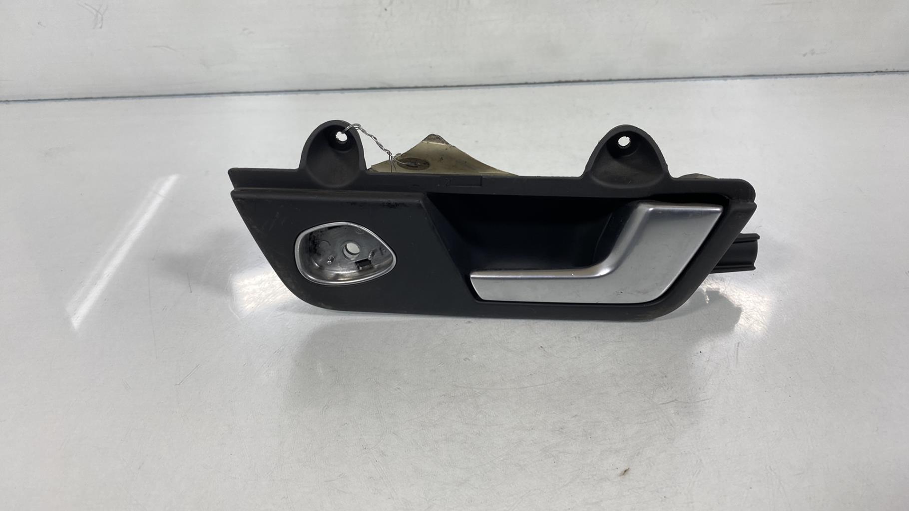 Maniglia interna posteriore destra AUDI A4 2 PHASE 1 Diésel - 1