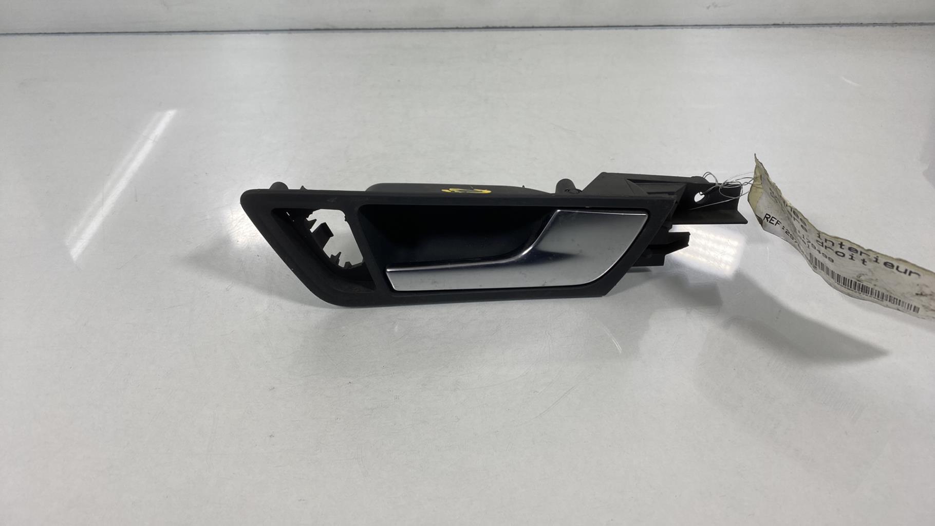 Maniglia interna posteriore destra AUDI Q5 1 PHASE 1 Diésel - 1
